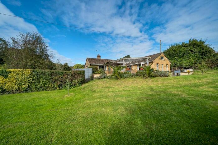 3 Bedroom Detached Bungalow To Rent In Rectory Lane, Gatcombe, Newport, PO30