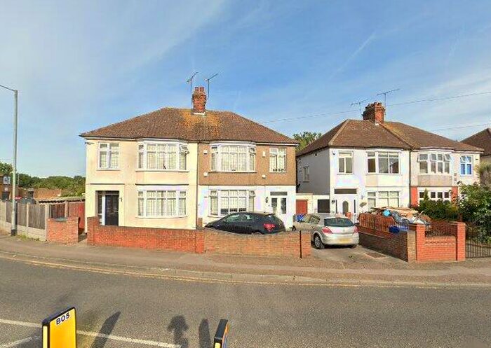 3 Bedroom Semi-Detached House To Rent In Rectory Road, Grays RM17