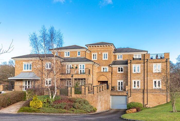2 Bedroom Flat To Rent In East Parkside, Warlingham, CR6