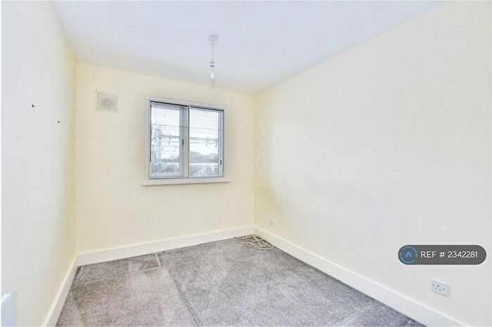 1 Bedroom Flat To Rent In Maplin Park, Slough, SL3