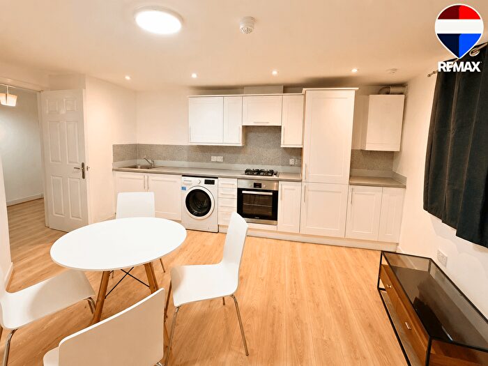 2 Bedroom Flat To Rent In Pickering Road, Barking, IG11