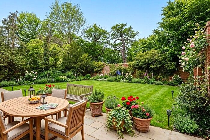 7 Bedroom Detached House To Rent In Kingston Vale, SW15