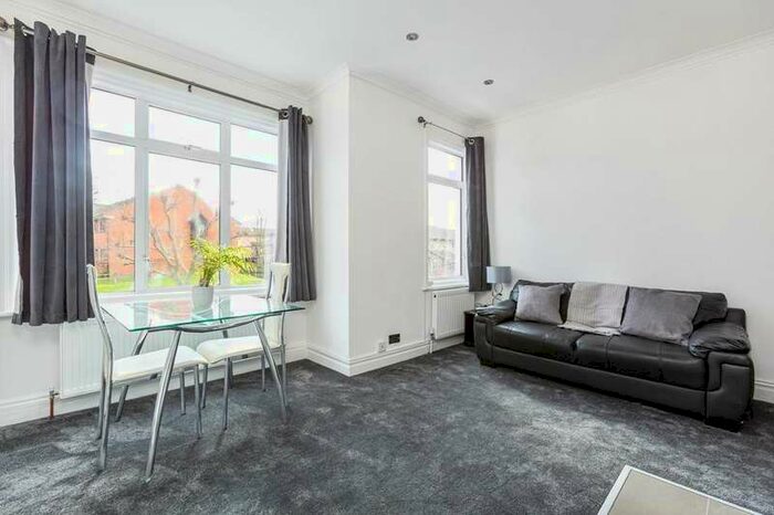 2 Bedroom Flat To Rent In Church Lane, London SW17