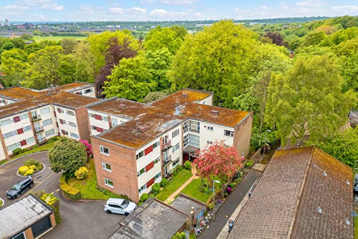 2 Bedroom Flat For Sale In Park Lane Court, Salford, M7