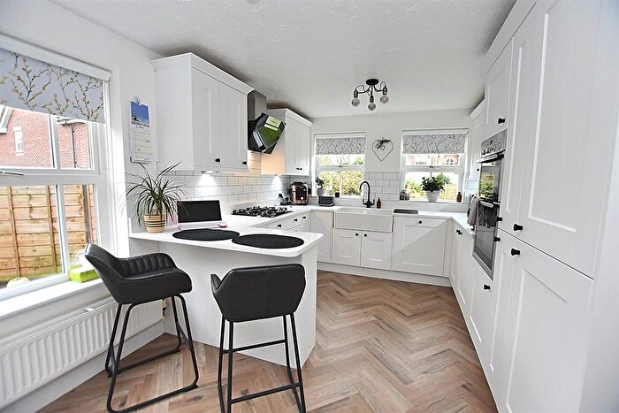 4 Bedroom Detached House For Sale In Needham Drive, Holmes Chapel, Crewe, CW4