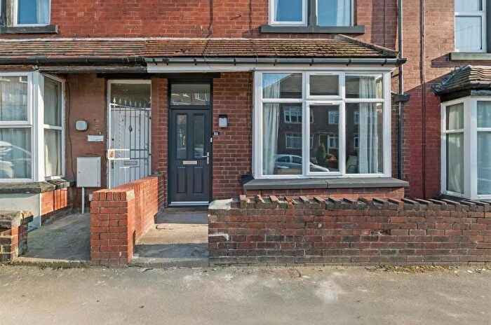 6 Bedroom Terraced House To Rent In The Village Street, Leeds, West Yorkshire, LS4