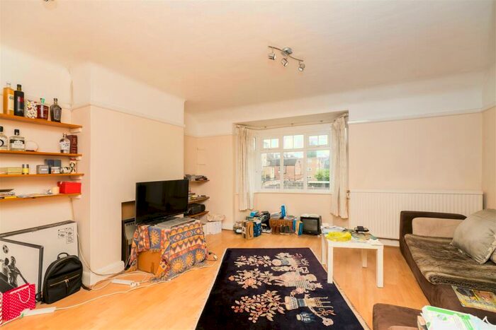 1 Bedroom Flat For Sale In Elm Park Road, Finchley, N3