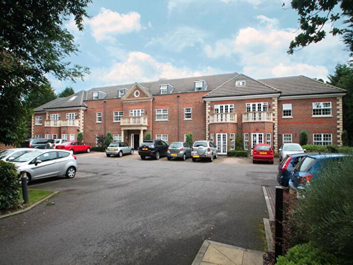 2 Bedroom Apartment To Rent In Wellesley Court, Dukes Ride, Crowthorne, RG45