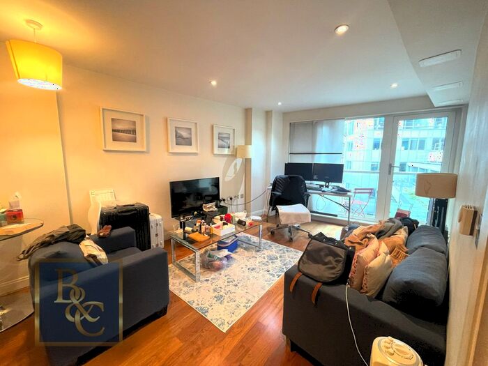 1 Bedroom Flat To Rent In B Clerkenwell Road, London, EC1M