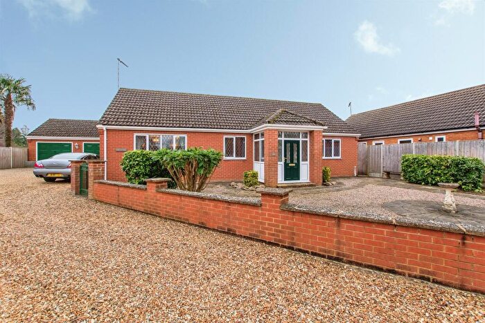 2 Bedroom Detached Bungalow For Sale In St. Edmunds Drive, Emneth, Wisbech, PE14
