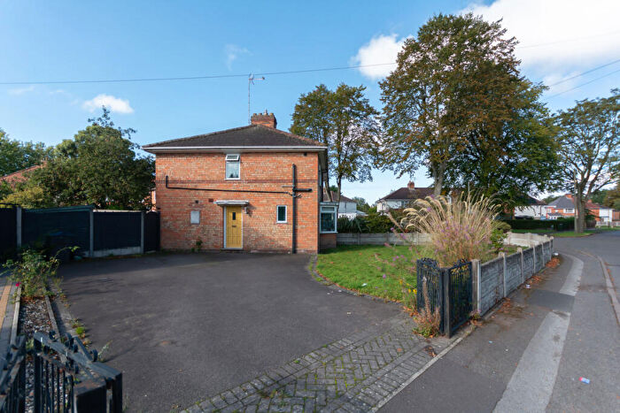 3 Bedroom Semi-Detached House For Sale In Ferris Grove, Acocks Green, Birmingham, B27
