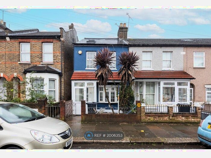 4 Bedroom Semi-Detached House To Rent In St. Marys Road, Ilford, IG1