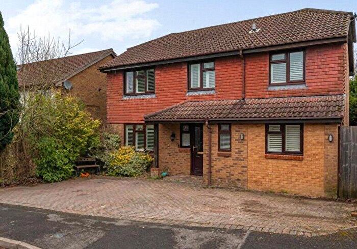 5 Bedroom Detached House For Sale In Lapin Lane, Basingstoke, Hampshire, RG22