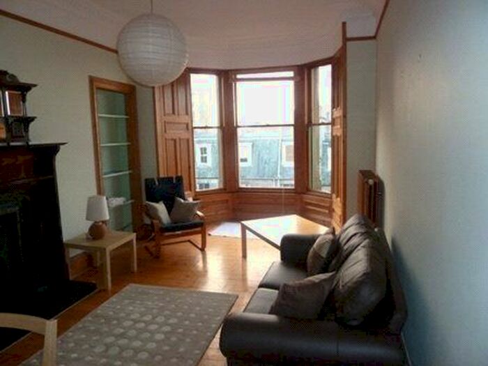 2 Bedroom Flat To Rent In Viewforth Gardens, Bruntsfield, Edinburgh, EH10