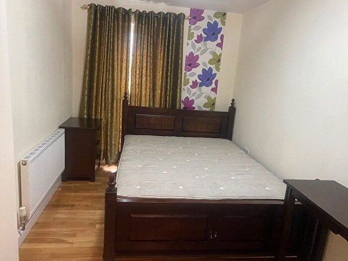 2 Bedroom Flat To Rent In Punam Apartments, C Blyth Road, Hayes, Greater London, UB3