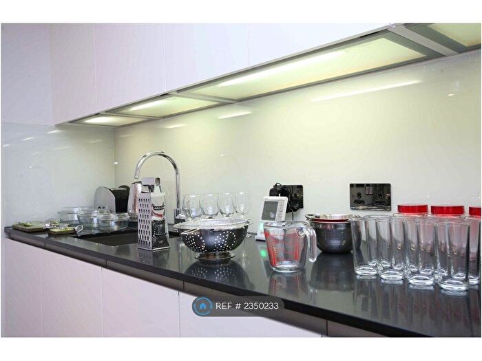 1 Bedroom Flat To Rent In Whitechapel High Street, London, E1