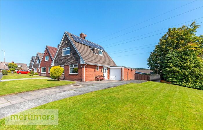 3 Bedroom Detached House For Sale In Warrenside Close, Ramsgreave, Blackburn, Lancashire, BB1