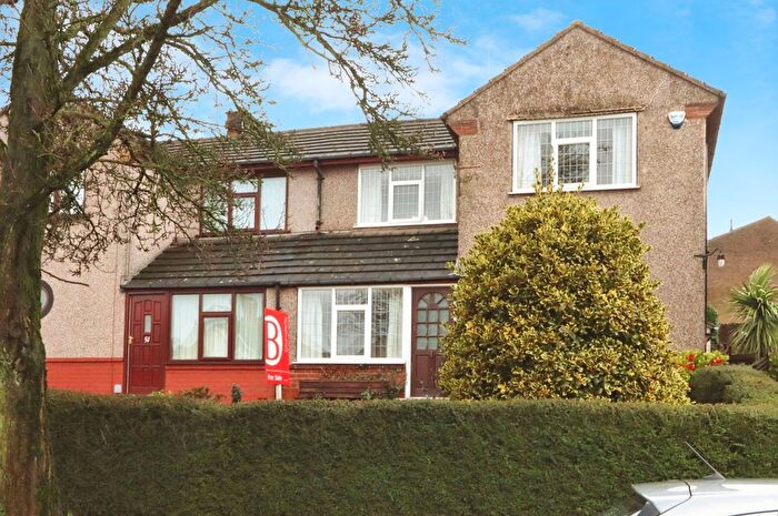 2 Bedroom Semi Detached House For Sale In Newlands Grove, Sheffield, South Yorkshire, S12