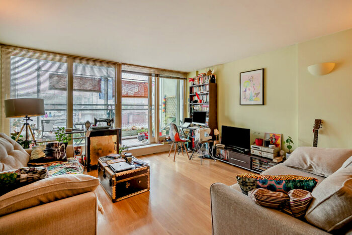 1 Bedroom Flat For Sale In Hales Street, London, SE8