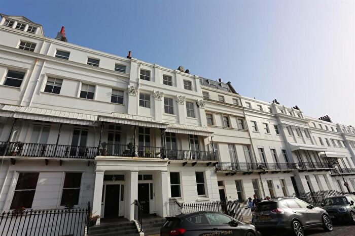 2 Bedroom Flat To Rent In Sussex Square, Brighton, BN2