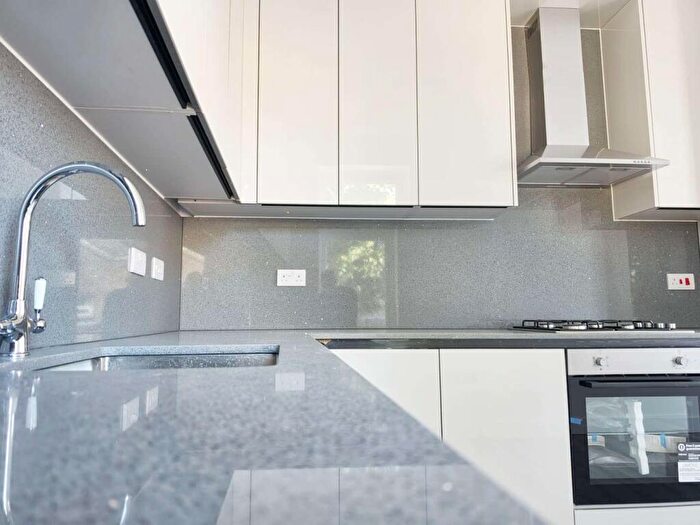 3 Bedroom Apartment To Rent In High Street North, East Ham, Newham, London, E12