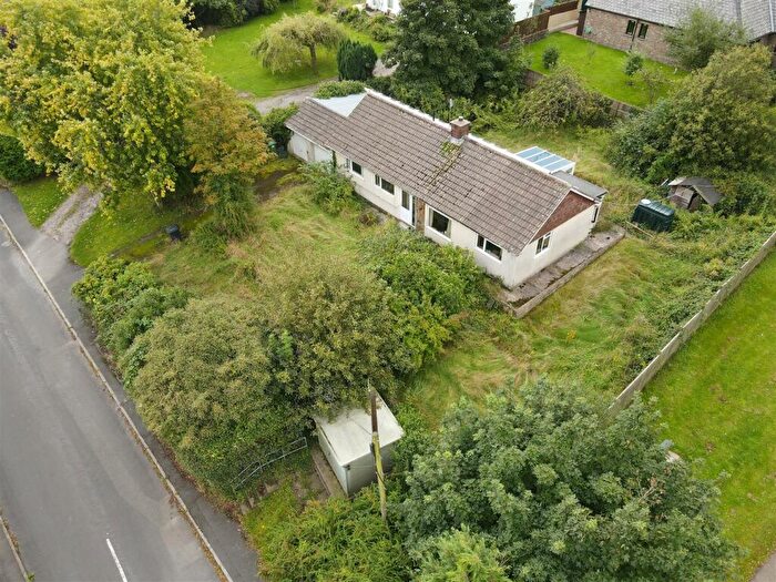 3 Bedroom Bungalow For Sale In Hewelsfield Lane, St. Briavels, Lydney, GL15