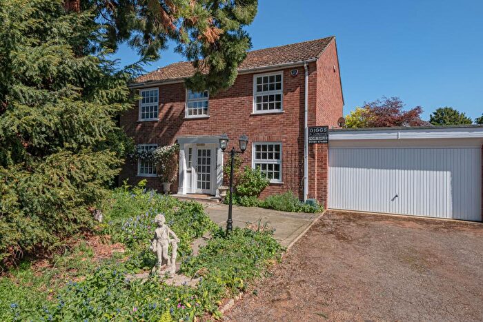 4 Bedroom Detached House For Sale In Manor House Close, Eaton Socon, St. Neots, Cambridgeshire, PE19