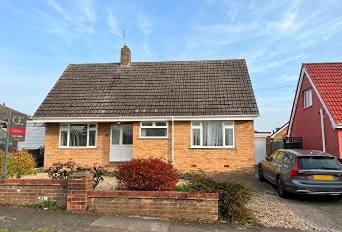 3 Bedroom Detached Bungalow For Sale In The Glen, Kirk Ella, Hull, HU10
