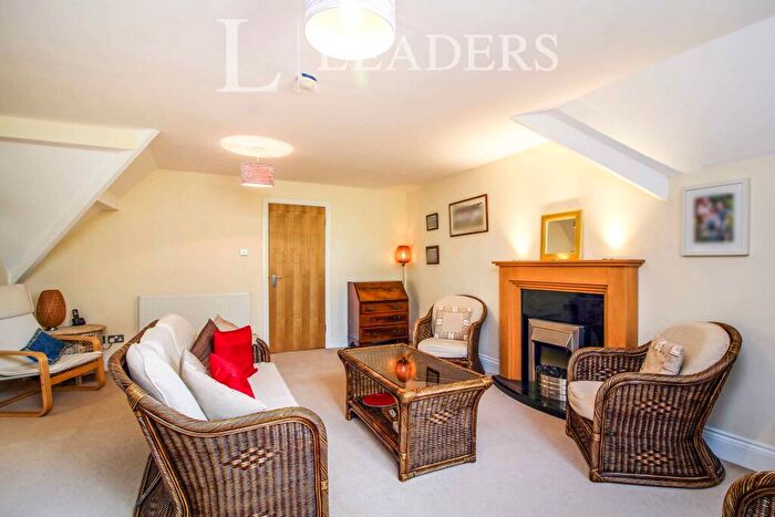 2 Bedroom Flat To Rent In Stretton Croft, Brookhouse Road, Barnt Green, B45