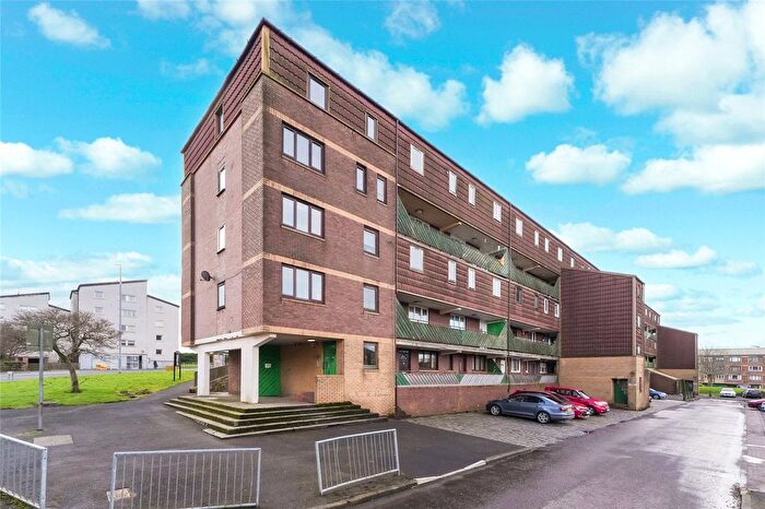 3 Bedroom Maisonette For Sale In Braehead Road, Cumbernauld, Glasgow, North Lanarkshire, G67