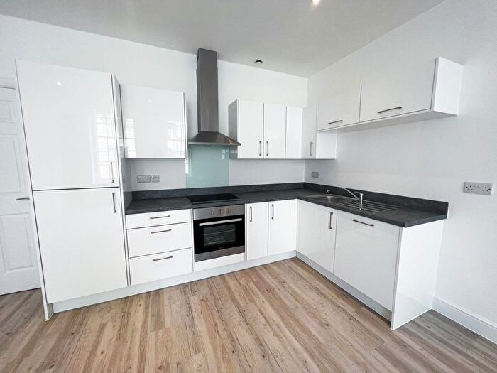 2 Bedroom Apartment To Rent In Lowgate, Hull, HU1