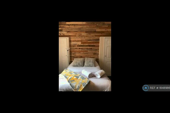 9 Bedroom Terraced House To Rent In Oaklands Terrace, Swansea, SA1