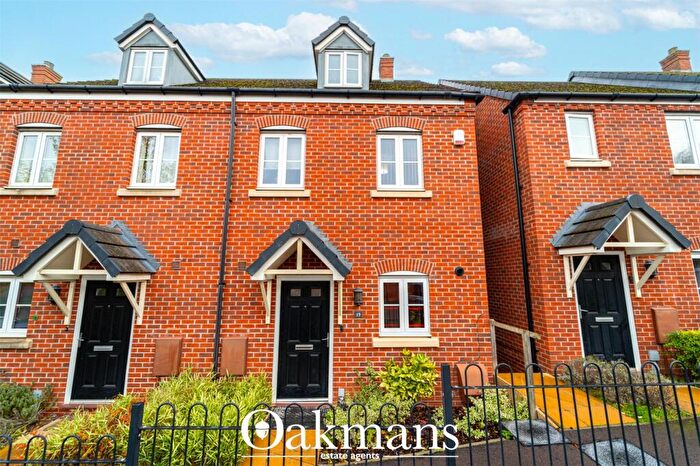 3 Bedroom Semi Detached House For Sale In Deers Way, Birmingham, West Midlands, B16