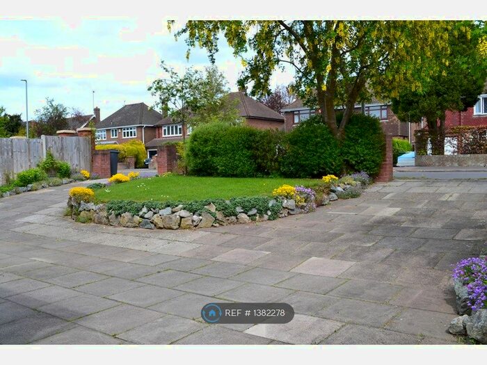 4 Bedroom Detached House To Rent In Old Bedford Road, Luton, LU2