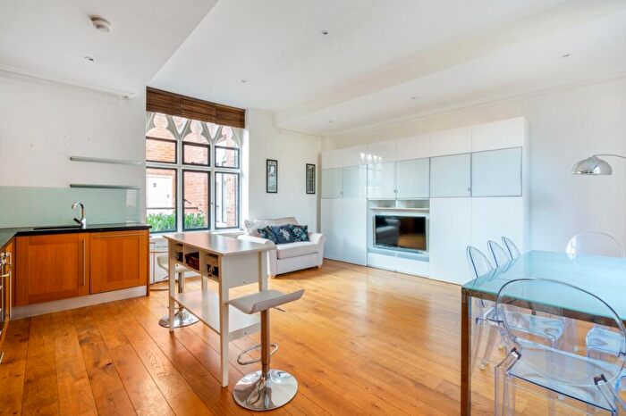 2 Bedroom Flat To Rent In Bridgeman Drive Windsor, SL4