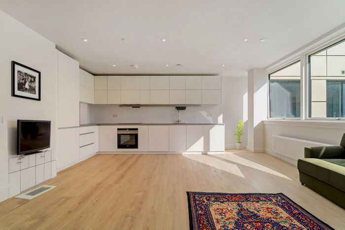 3 Bedroom Flat To Rent In Olympic Way, Wembley, Middlesex, HA9