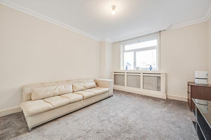 1 Bedroom Flat To Rent In St. Johns Wood Park, London, NW8