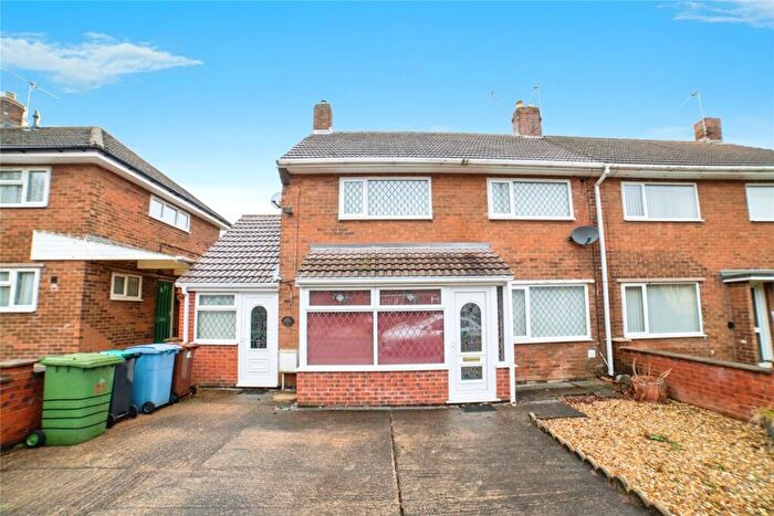 3 Bedroom Semi-Detached House For Sale In Robin Hood Avenue, Warsop, Mansfield, Nottinghamshire, NG20