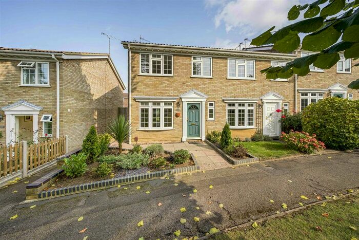 3 Bedroom Terraced House To Rent In Hillcrest, Weybridge, KT13