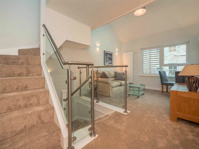 2 Bedroom Flat To Rent In Broughton Street Lane, Edinburgh, EH1