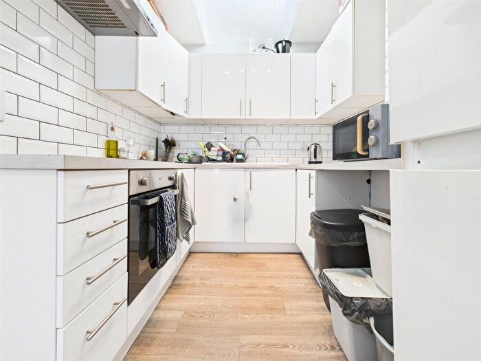 2 Bedroom Apartment To Rent In Rock Place, Brighton, BN2