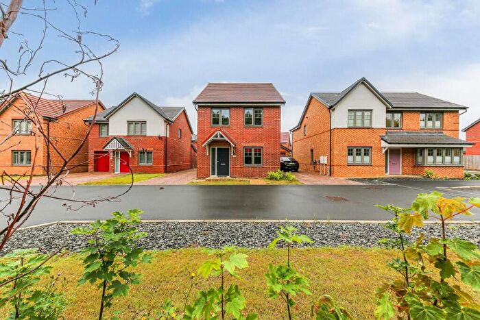 3 Bedroom Detached House For Sale In Blackthorn Gardens, Cygnet Park, NE12