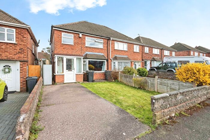 3 Bedroom Semi Detached House For Sale In Foxland Avenue, Rednal, Birmingham, B45