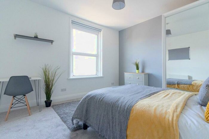 5 Bedroom House To Rent In Orchard Road, Southsea, Hampshire, PO4