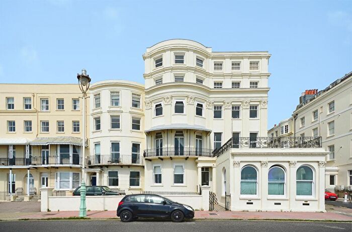 2 Bedroom Flat For Sale In Marine Parade, Brighton, BN2