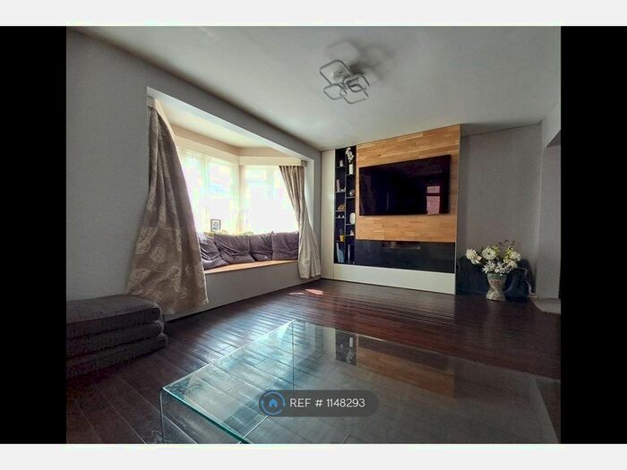 3 Bedroom Semi-Detached House To Rent In Cunliffe Road, Epsom, KT19