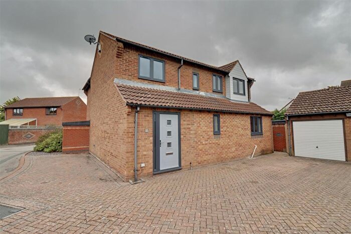 4 Bedroom Detached House To Rent In Foxley Drive, Anchorage Park Portsmouth, PO3