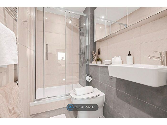 2 Bedroom Flat To Rent In Domain, Reading, RG1