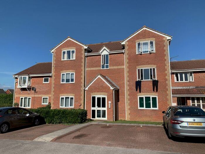 2 Bedroom Flat To Rent In Great Meadow Road, Bristol, BS32