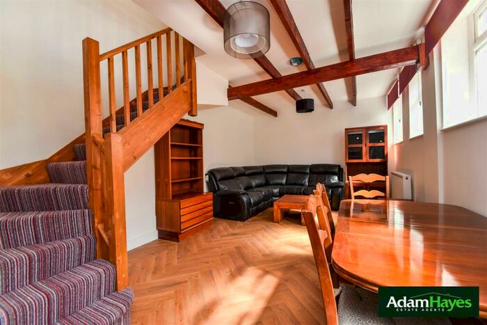 3 Bedroom Detached House To Rent In Dale Grove, North Finchley, N12